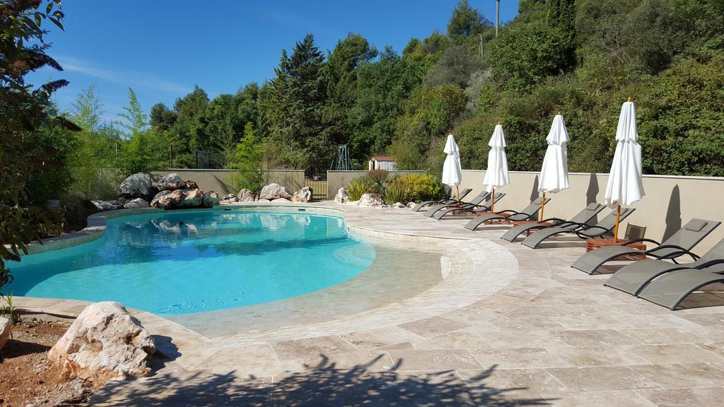 알레망엥프로방스 Domaine De Bertrandy B&B 외부 사진